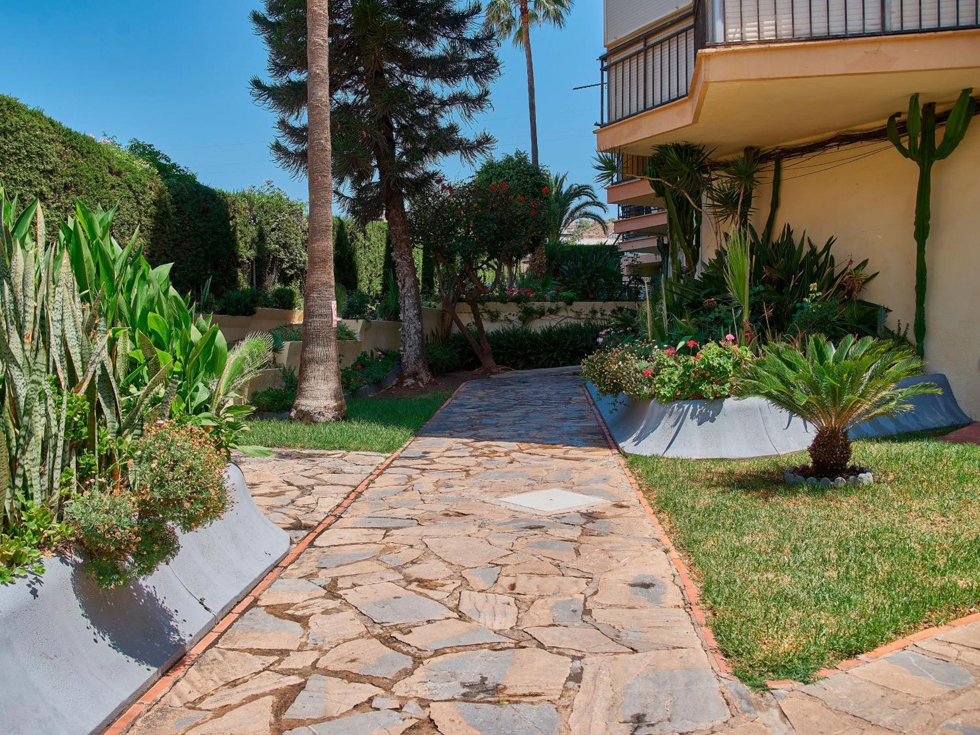 Lovely With Seaview 700m From The La Cala Del Moral